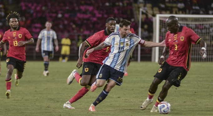 Duet Messi–Lautaro Antar Argentina Tundukkan Angola 2-0 di Peringatan 50 Tahun Kemerdekaan