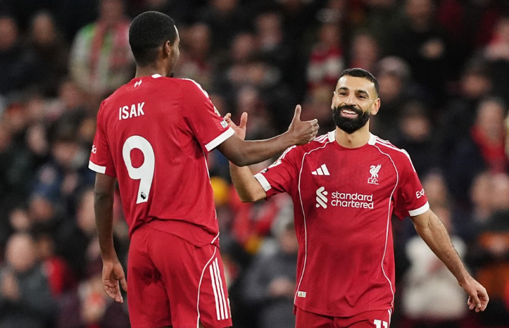 Salah Kembali, Bikin Asis Penentu! Liverpool Jinakkan Brighton 2-0 di Tengah Badai Spekulasi