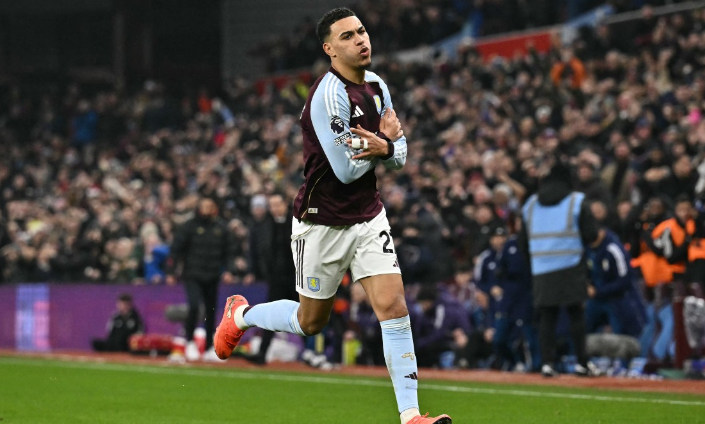 Dua Gol Brilian Morgan Rogers Tumbangkan Man United, Asa Gelar Villa Kian Menyala