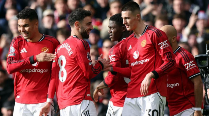 Sesko Menggeliat, United Melompat ke Posisi Tiga: Old Trafford Meledak, Sementara Krisis Spurs Makin Dalam